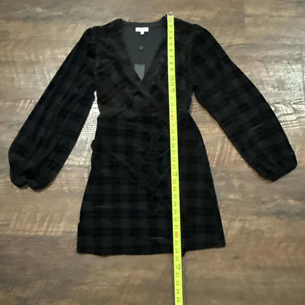 Gianni Bini Dress Mini Black Houndstooth Velvet Wrap Long Sleeve Size Large New